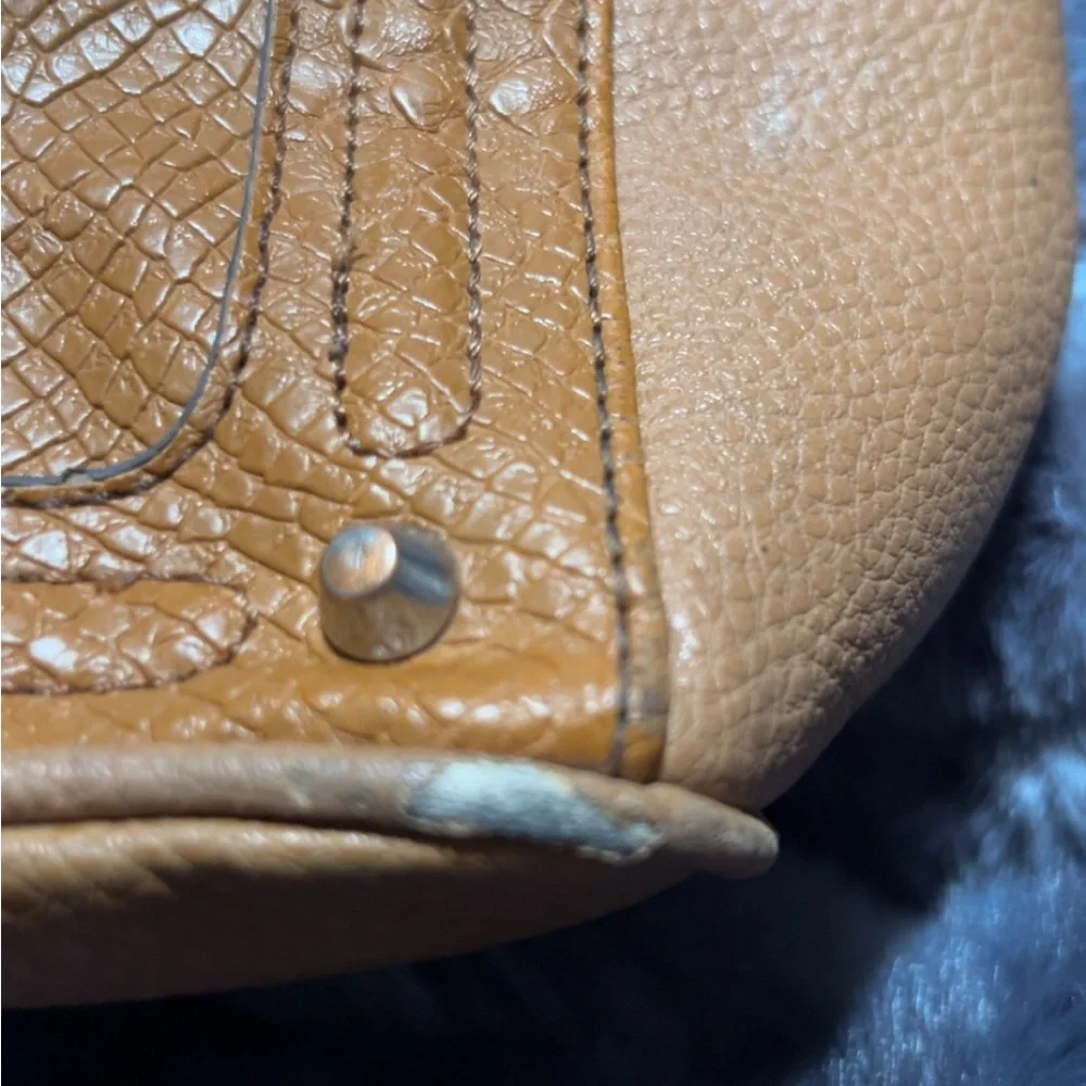 Jessica Simpson Stylish alligator Brown Handbag